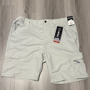 Wrangler Men's Light Gray Cargo Shorts